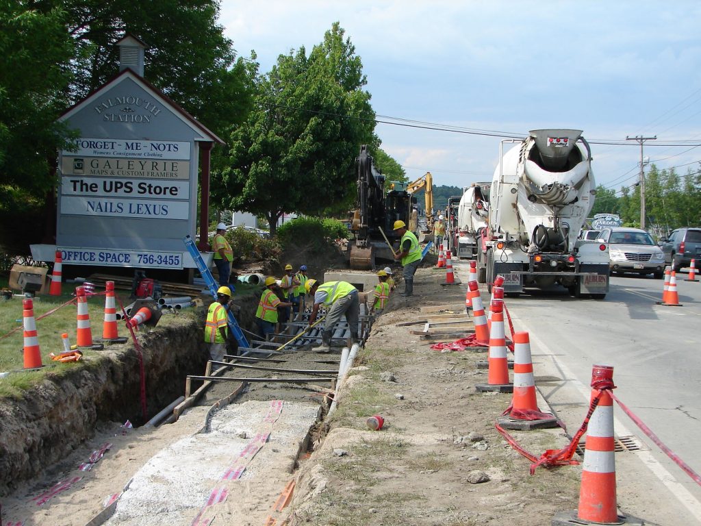 Employees working on underground lines at RTE 1 Falmouth, ME